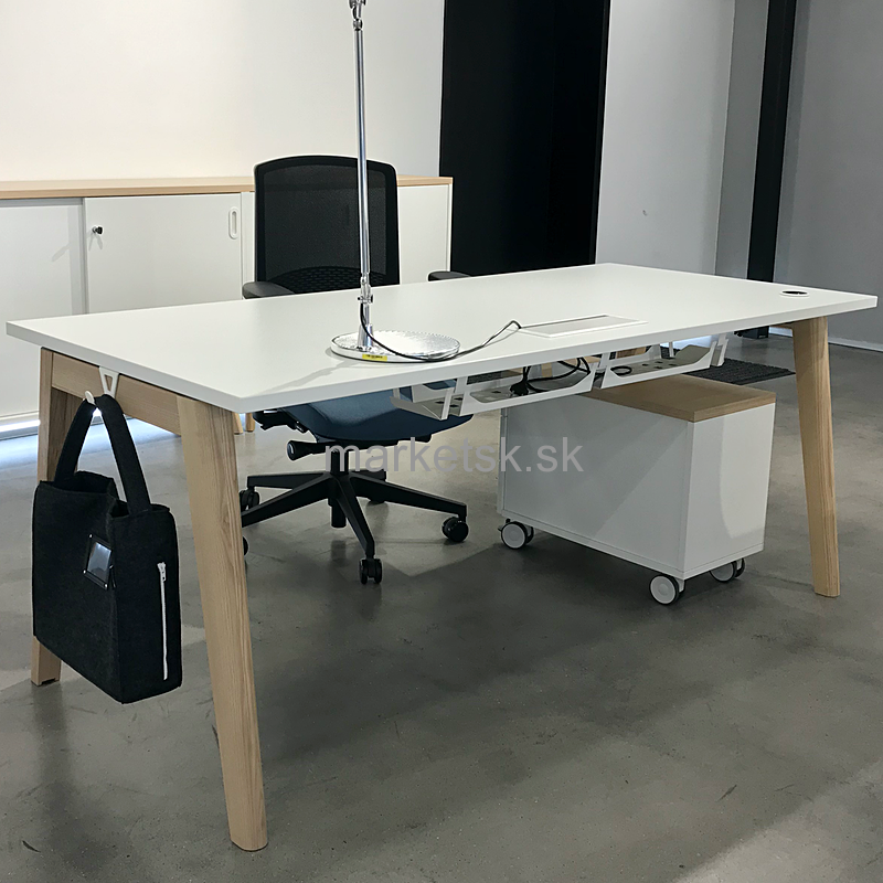 Kancelársky stôl Ta180 - 1800 x 800 x 742 mm